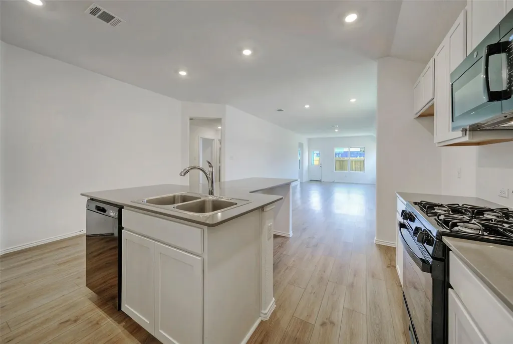 108 Montego Street Hutto TX 78634