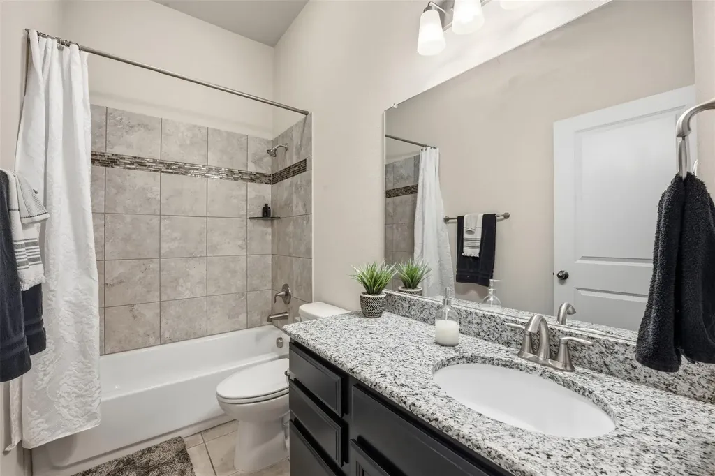 276 Gunnison Way Kyle TX 78640