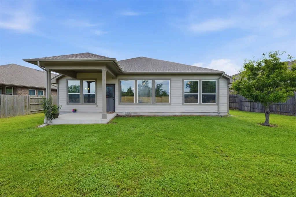 276 Gunnison Way Kyle TX 78640