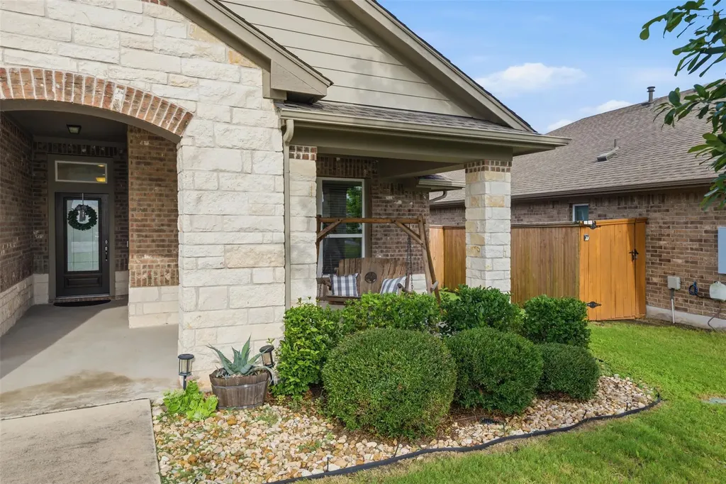 276 Gunnison Way Kyle TX 78640