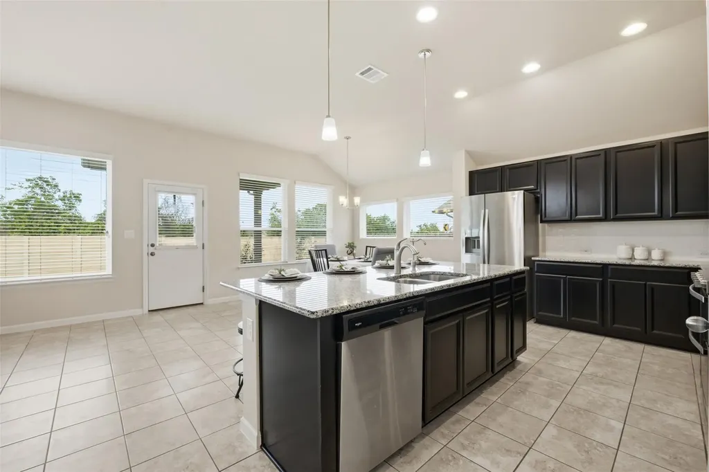 276 Gunnison Way Kyle TX 78640