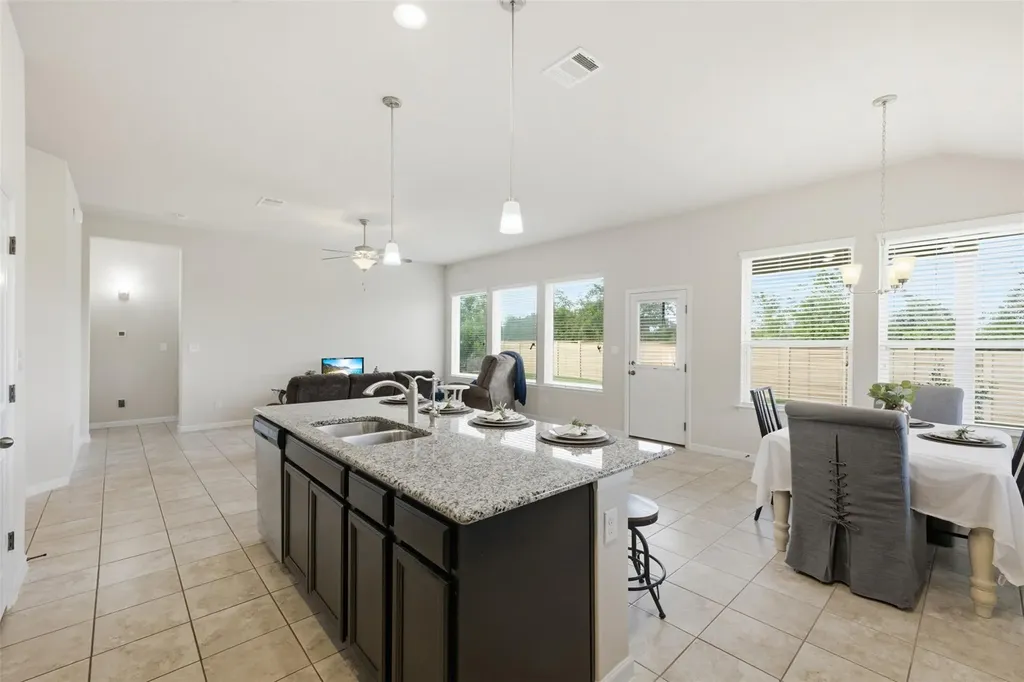 276 Gunnison Way Kyle TX 78640