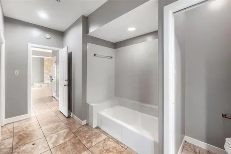 1607 Clubhouse Hill Drive Spicewood TX 78669