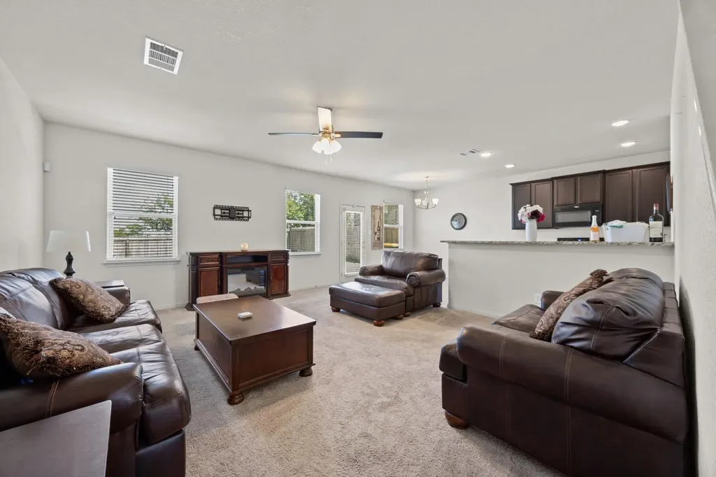 20101 Grover Cleveland Way Manor TX 78653