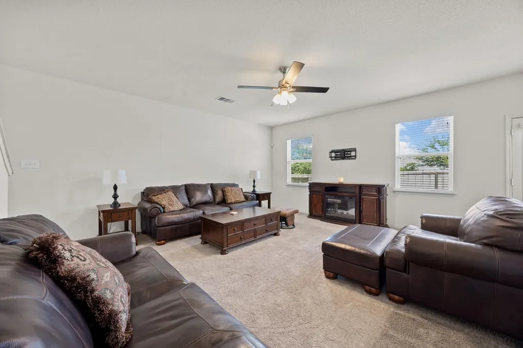 20101 Grover Cleveland Way Manor TX 78653