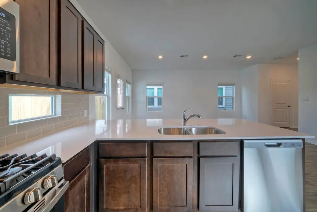 1317 Linwood Street Leander TX 78641