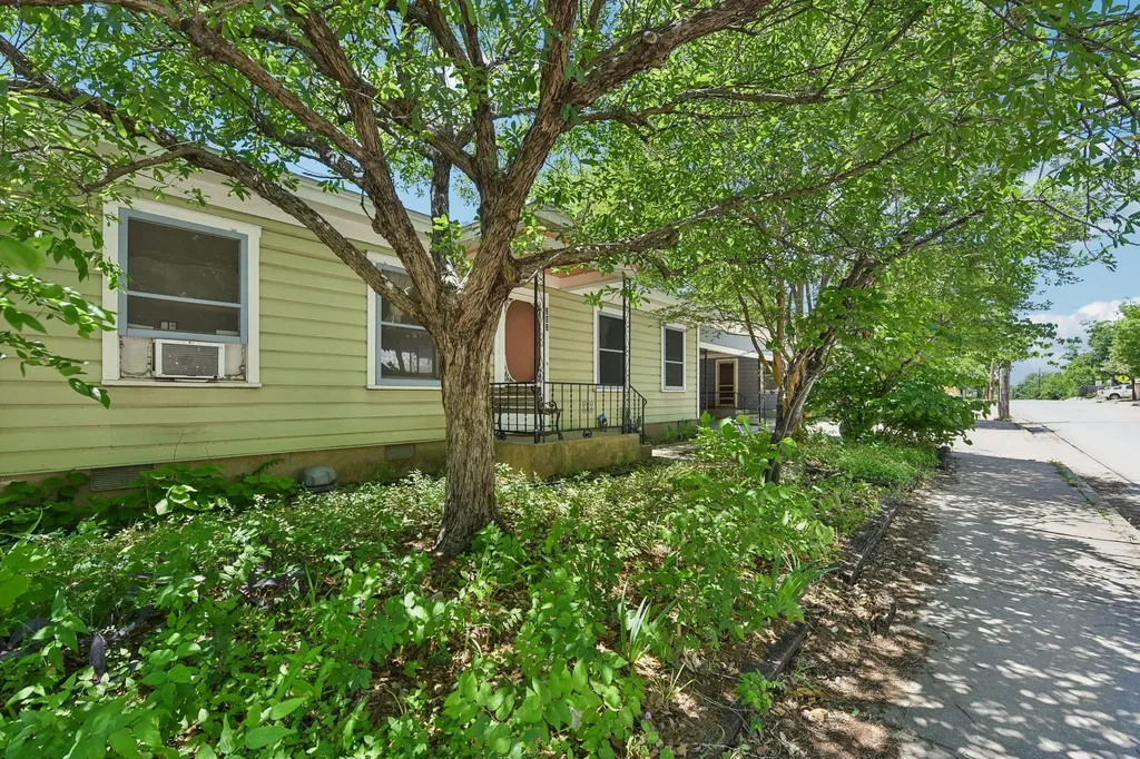 5015 Avenue G Austin TX 78751