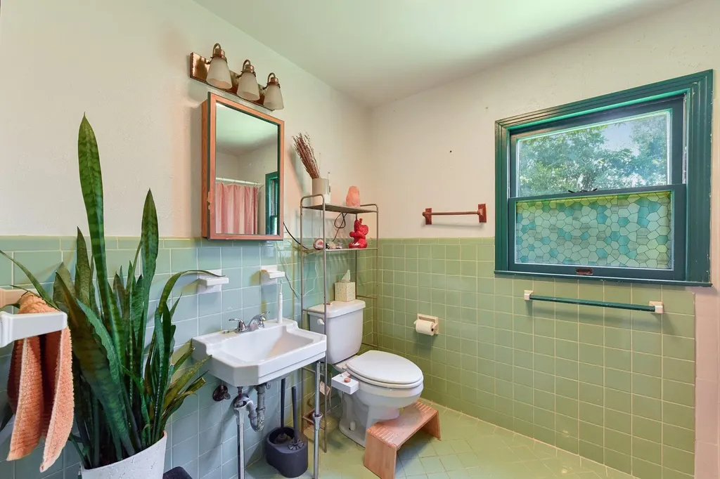 5015 Avenue G Austin TX 78751