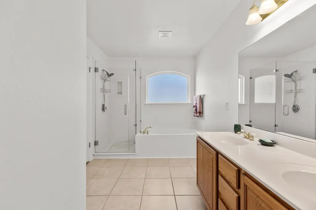 3624 Flora Vista Loop Round Rock TX 78681