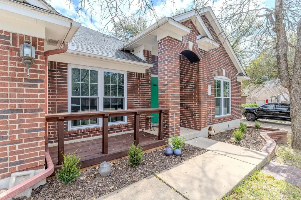 3624 Flora Vista Loop Round Rock TX 78681