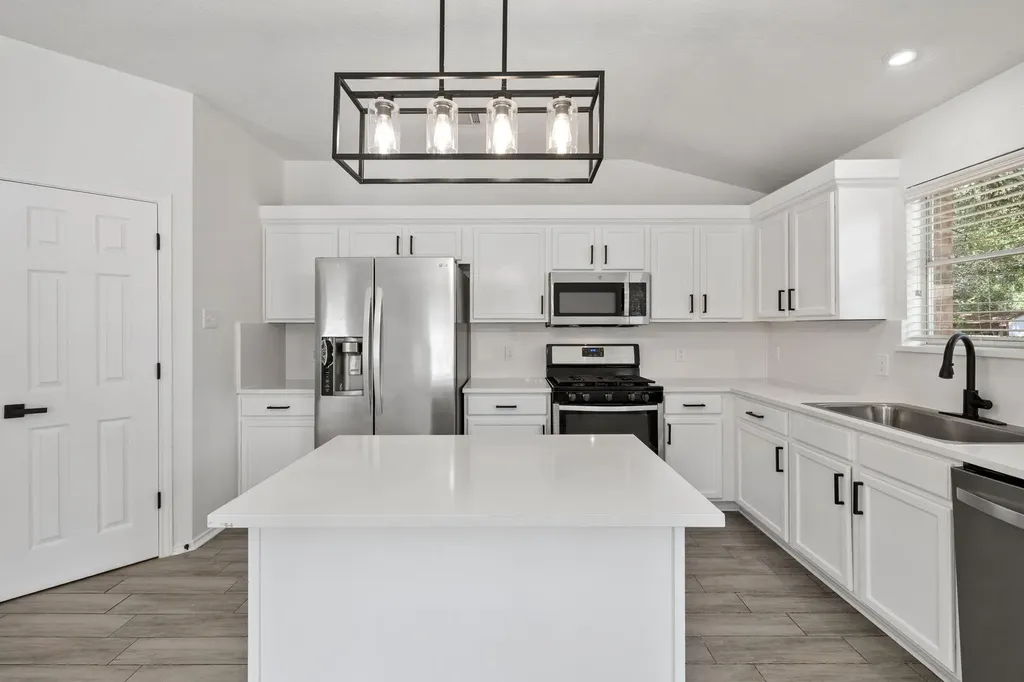 4009 Mayfield Cave Trail Round Rock TX 78681
