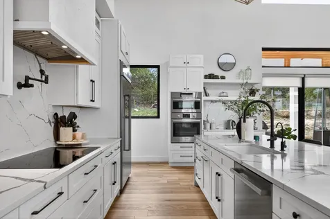913 Larkhall Drive Spicewood TX 78669