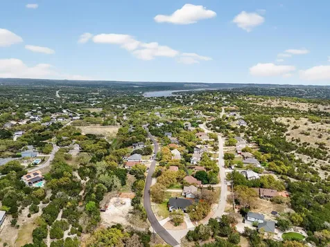 913 Larkhall Drive Spicewood TX 78669