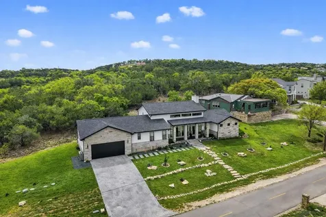 913 Larkhall Drive Spicewood TX 78669