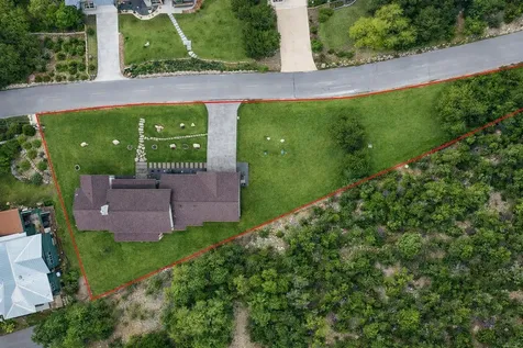 913 Larkhall Drive Spicewood TX 78669