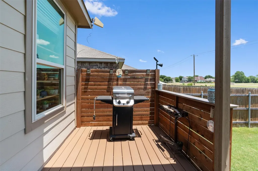 1941 T H Johnson Drive Taylor TX 76574