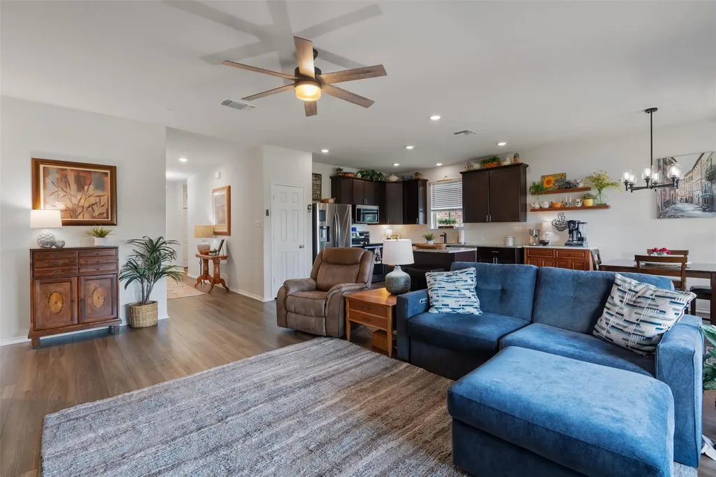 1941 T H Johnson Drive Taylor TX 76574