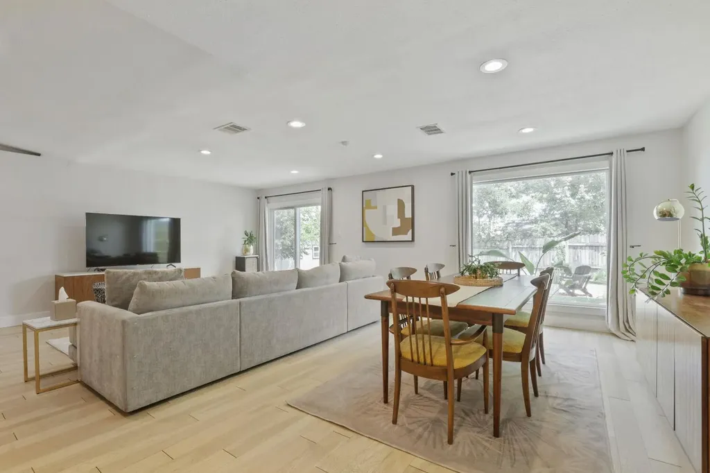 10109 Woodstock Drive Austin TX 78753