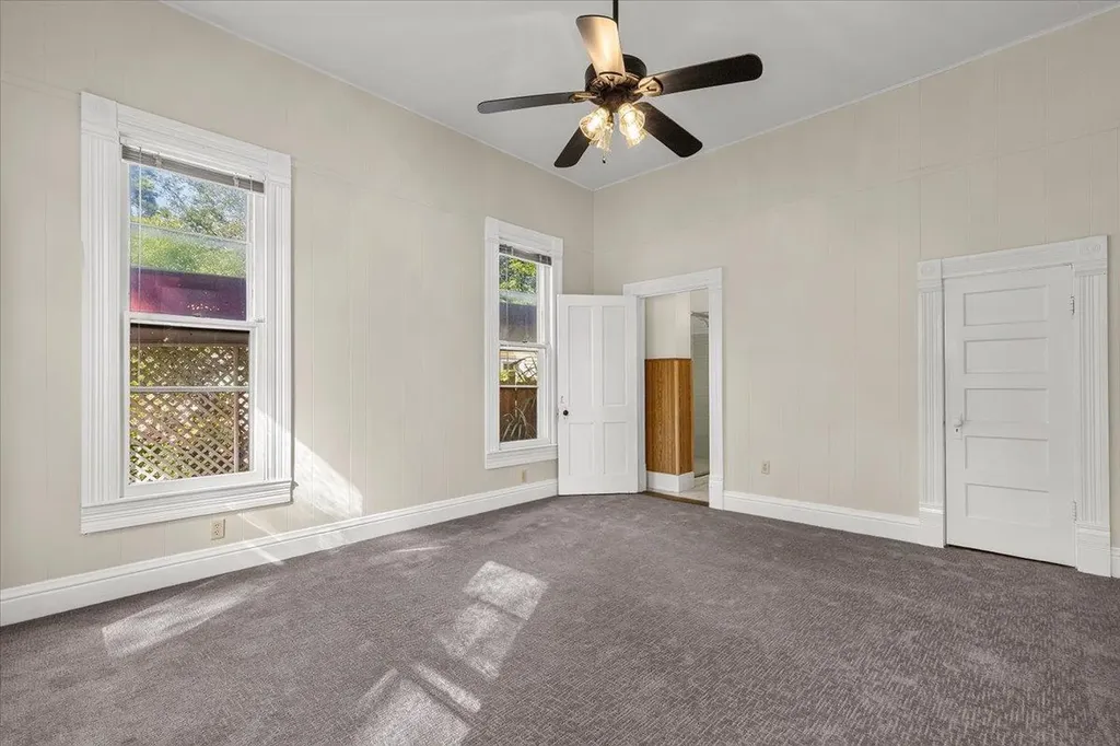 207 Hudgins Street Smithville TX 78957
