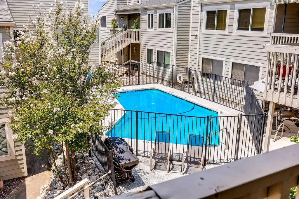 5801 Thunderbird Street Lago Vista TX 78645