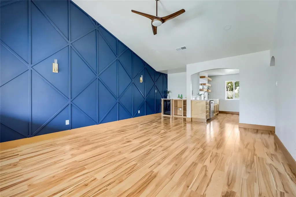 5801 Thunderbird Street Lago Vista TX 78645