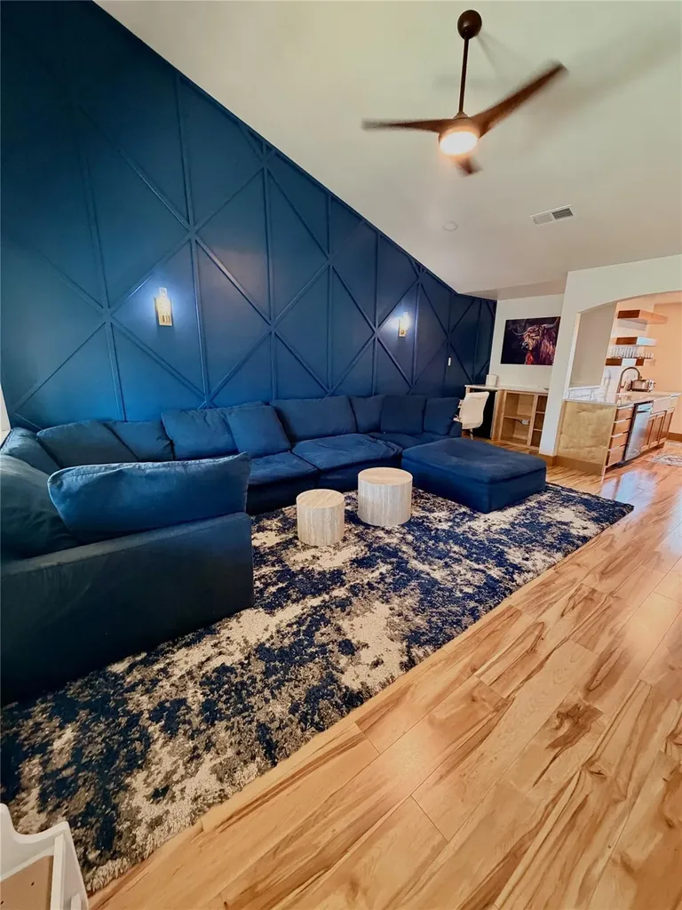 5801 Thunderbird Street Lago Vista TX 78645