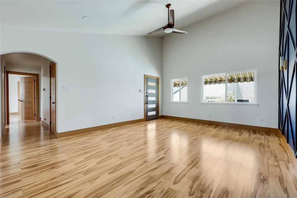 5801 Thunderbird Street Lago Vista TX 78645