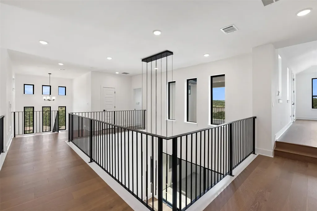 104 High View Trail Lakeway TX 78738
