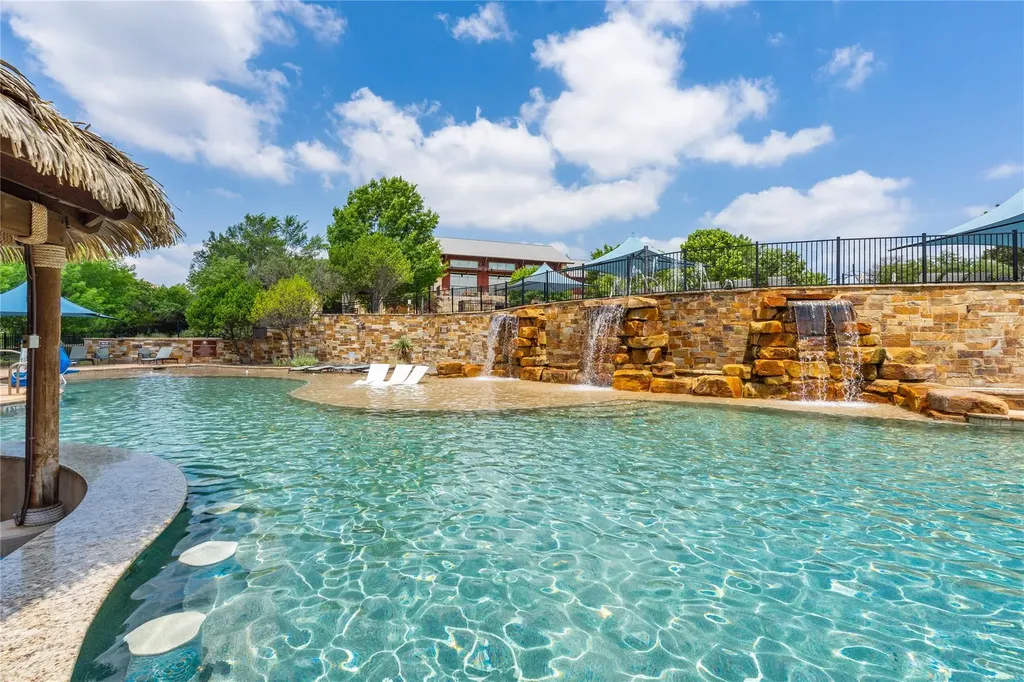 104 High View Trail Lakeway TX 78738
