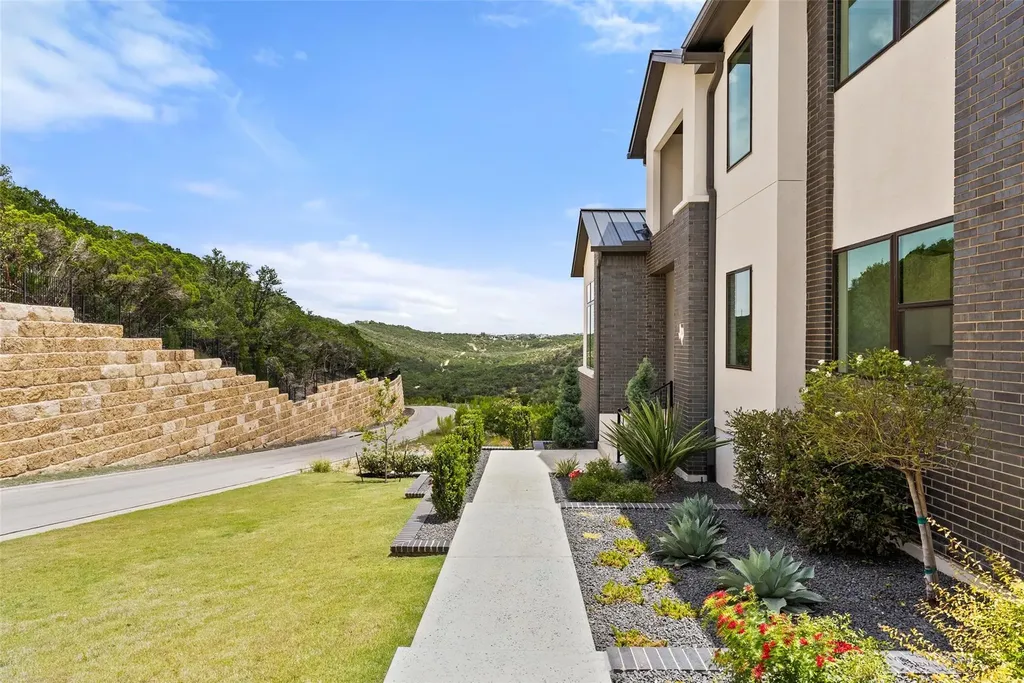 104 High View Trail Lakeway TX 78738