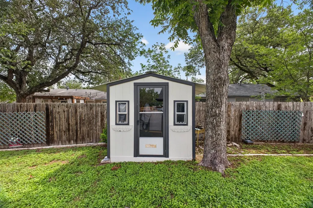 2500 Cockburn Drive Austin TX 78745