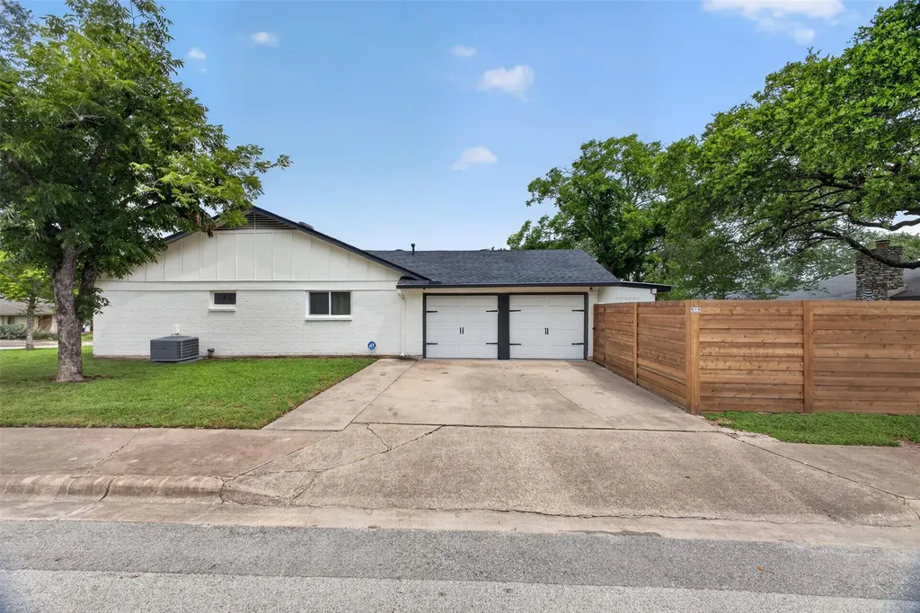 2500 Cockburn Drive Austin TX 78745