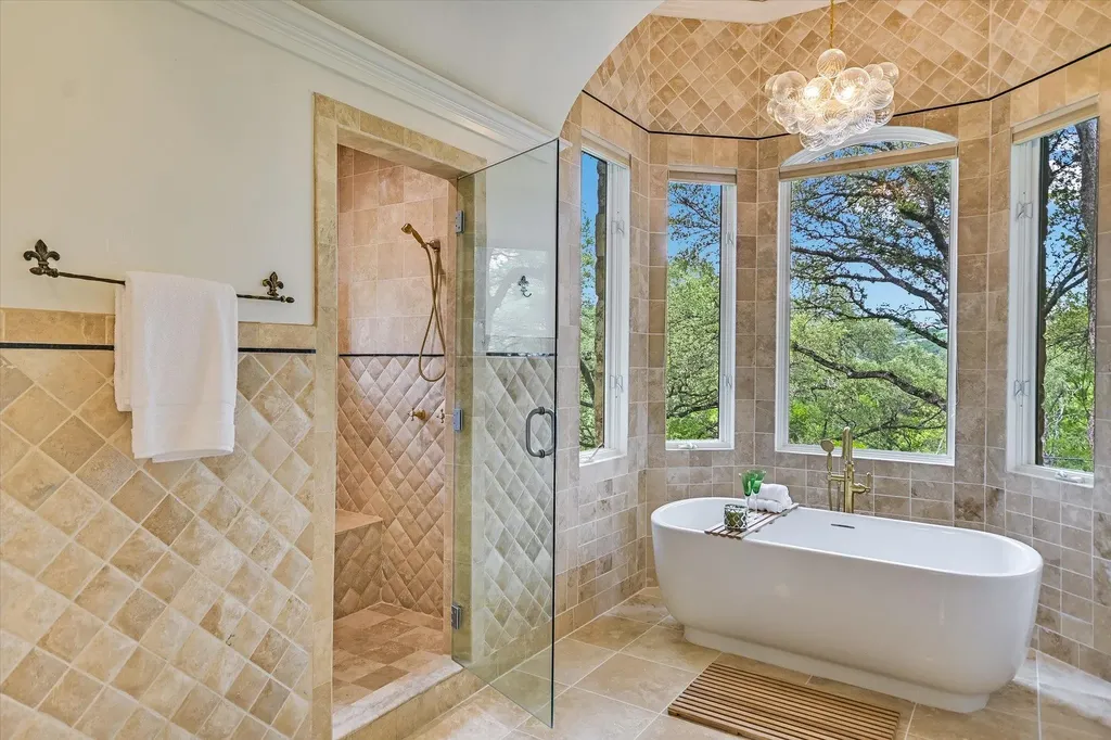4646 Rockcliff Road Austin TX 78746