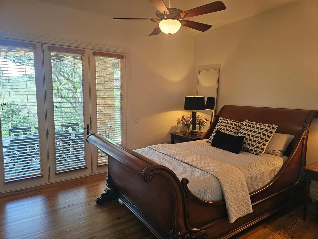 4646 Rockcliff Road Austin TX 78746