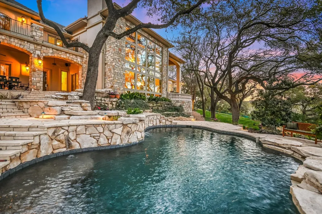 4646 Rockcliff Road Austin TX 78746