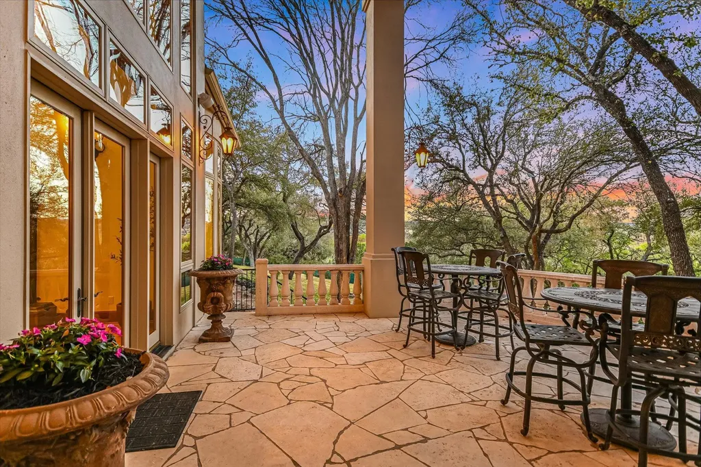 4646 Rockcliff Road Austin TX 78746