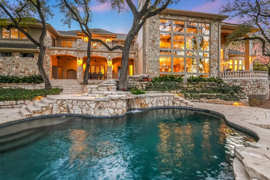 4646 Rockcliff Road Austin TX 78746