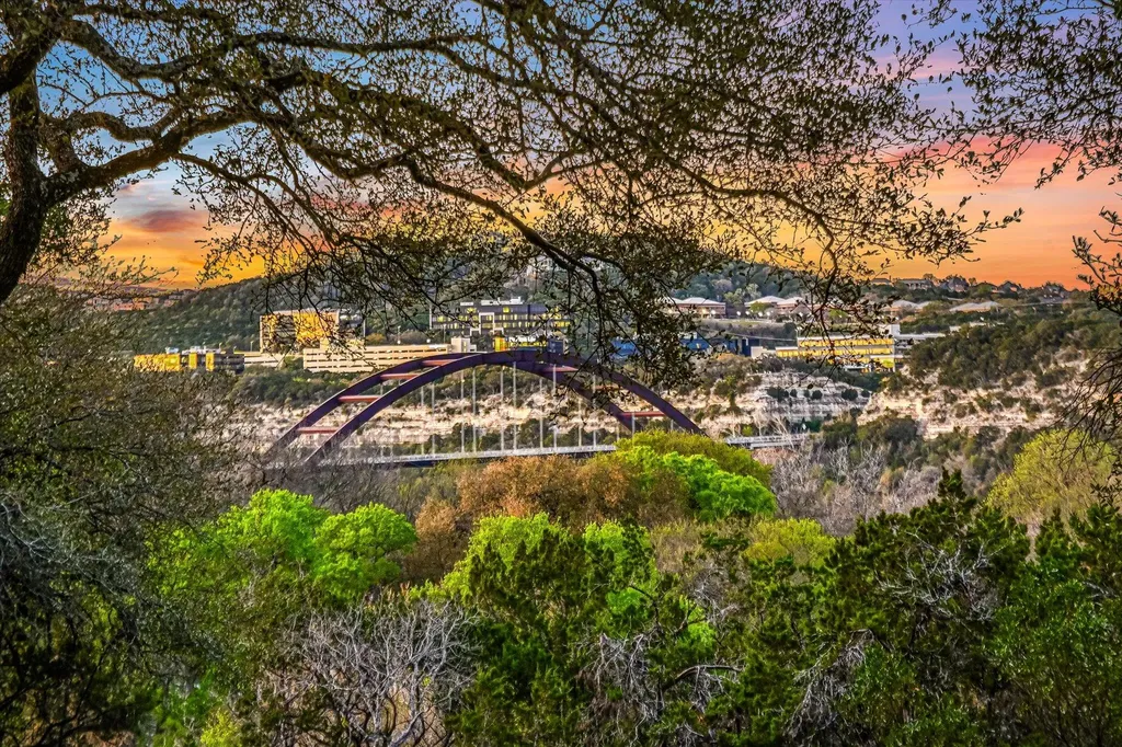 4646 Rockcliff Road Austin TX 78746