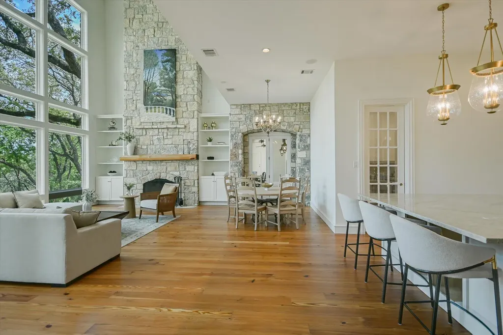4646 Rockcliff Road Austin TX 78746