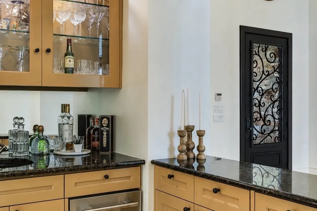 4646 Rockcliff Road Austin TX 78746