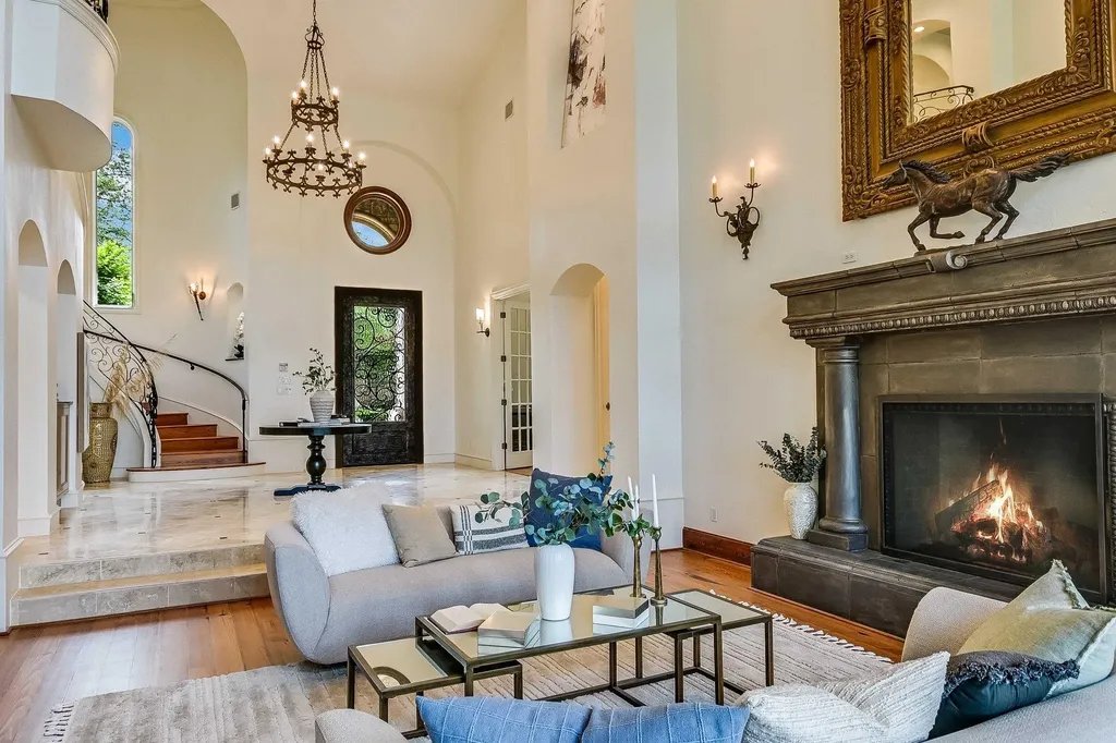 4646 Rockcliff Road Austin TX 78746