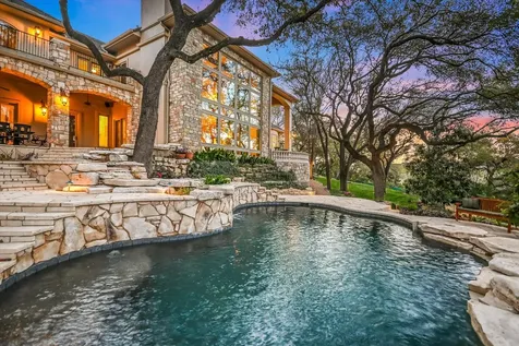 4646 Rockcliff Road Austin TX 78746
