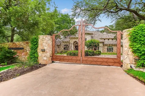 4646 Rockcliff Road Austin TX 78746