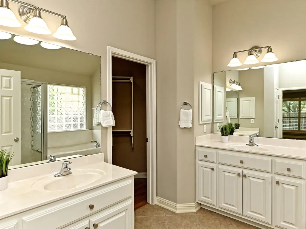 10009 Buffalo Lake Lane Austin TX 78747