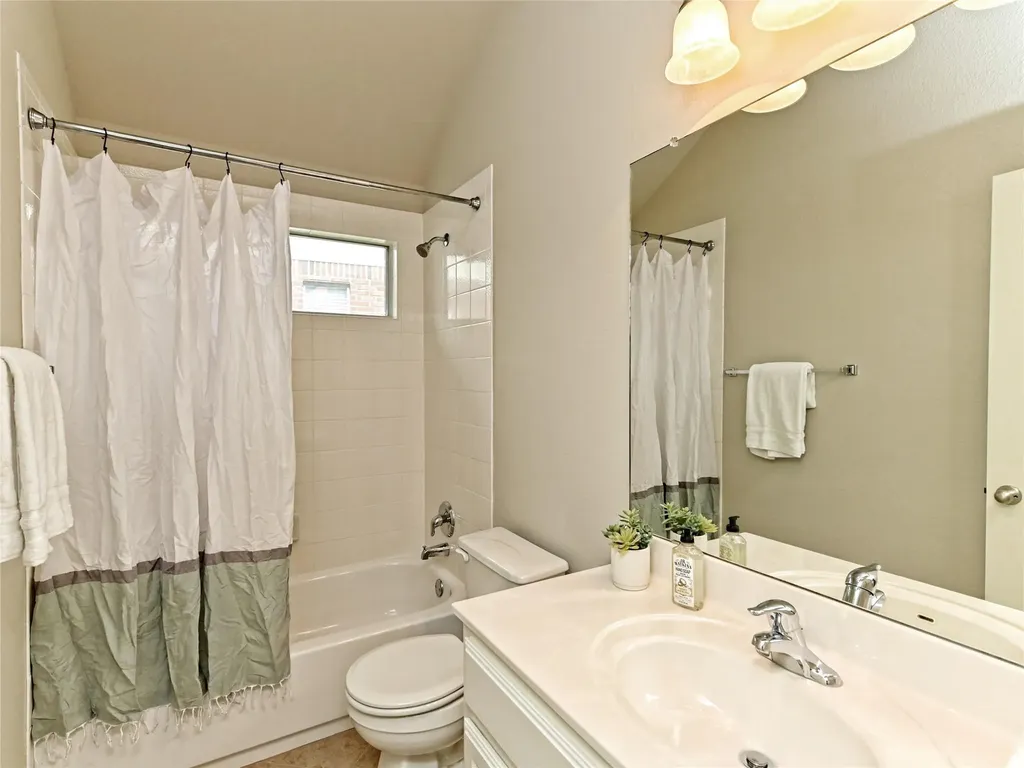 10009 Buffalo Lake Lane Austin TX 78747