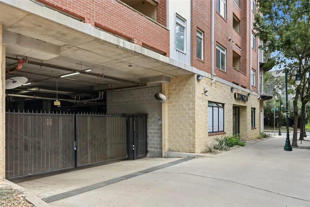 910 W 25th Street Austin TX 78705