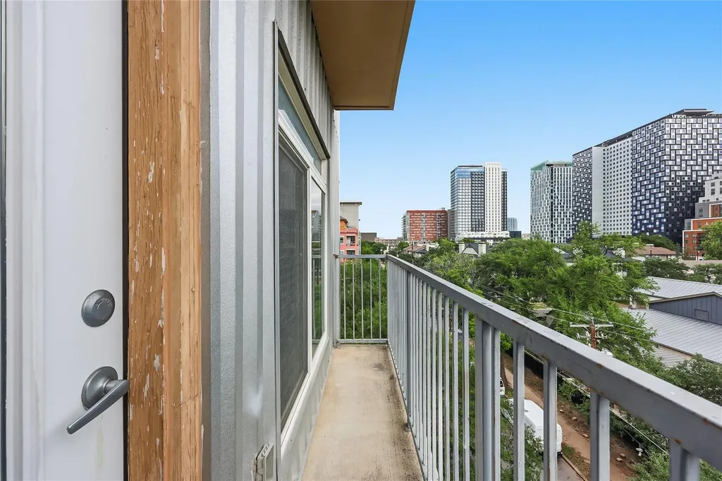 910 W 25th Street Austin TX 78705