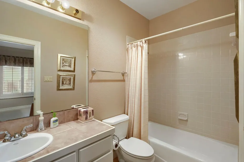 2422 Founders Circle Spicewood TX 78669