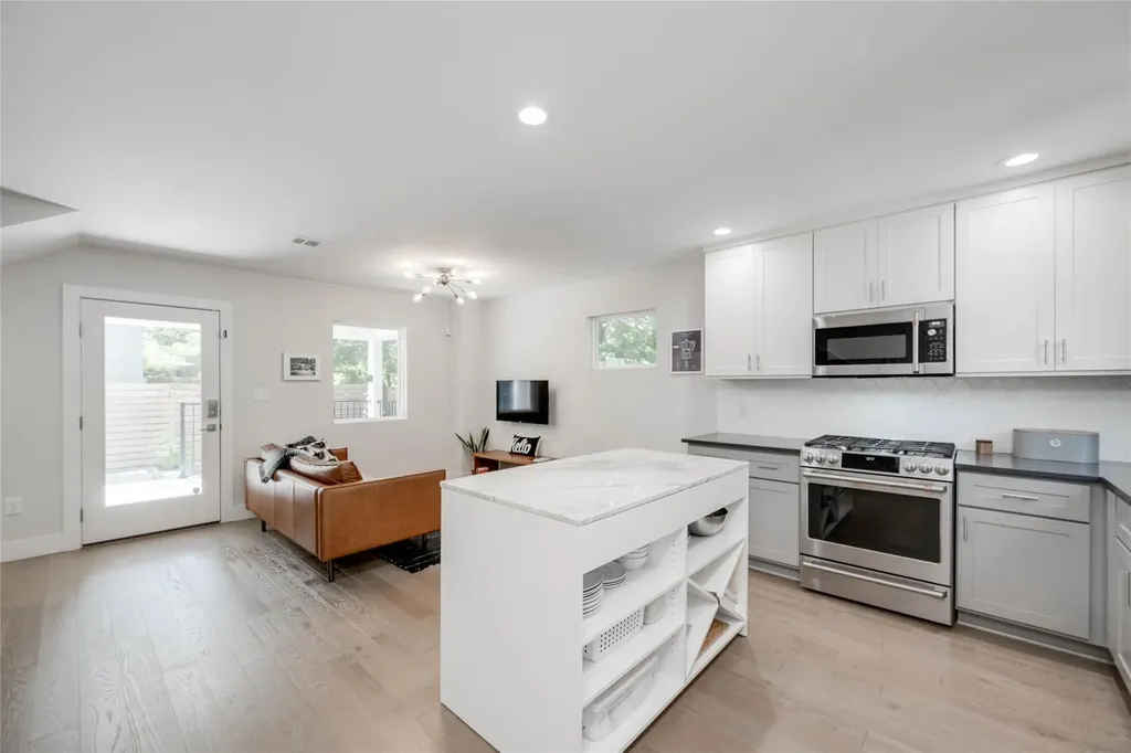 2003 Rountree Drive Austin TX 78722