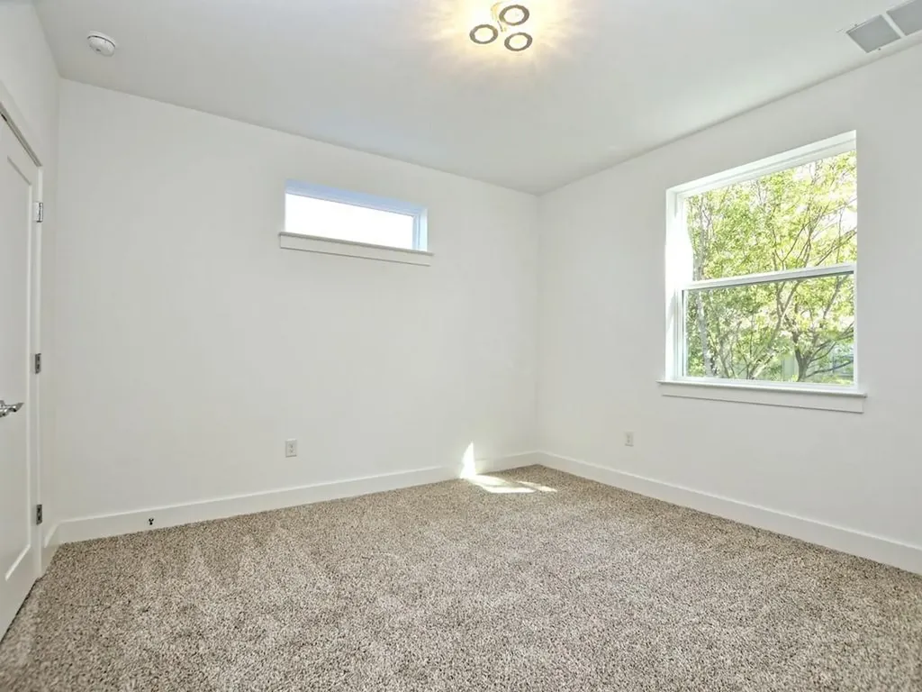 402 Zennia Street Austin TX 78751